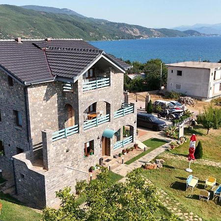 Helga'S Guesthouse Lin Bagian luar foto